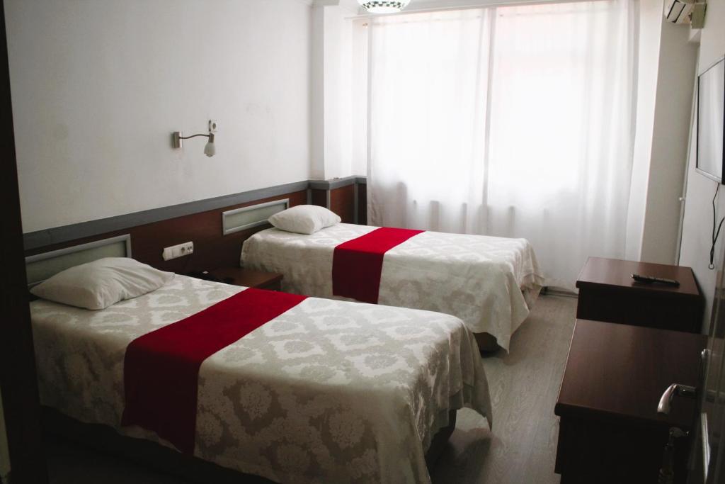 20 اتاق هتل 3 ستاره کوشک قونیه Kosk Otel Konya.jpg