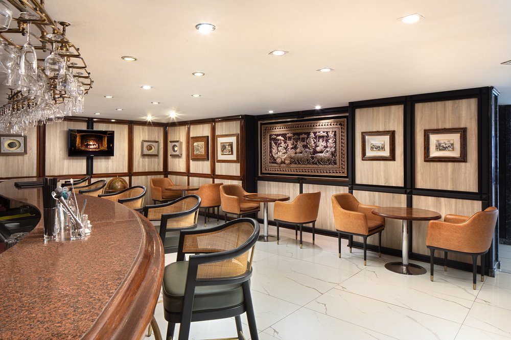 02-بار-هتل-4-ستاره-گلدن-ایچ-استانبول-Bar-Hotel-4-setare-Golden-Age-Istanbul.jpg