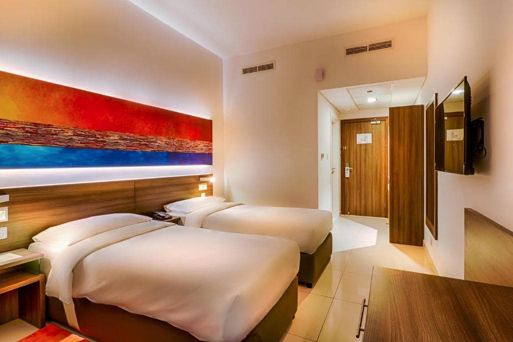 09-اتاق-خواب-هتل-3-ستاره-هتل-سیتی-مکس-البرشا-ات-د-مال-دبی- Citymax-Hotel-Al-Barsha-at-the-Mall-Dubai-Bedroom.jpg