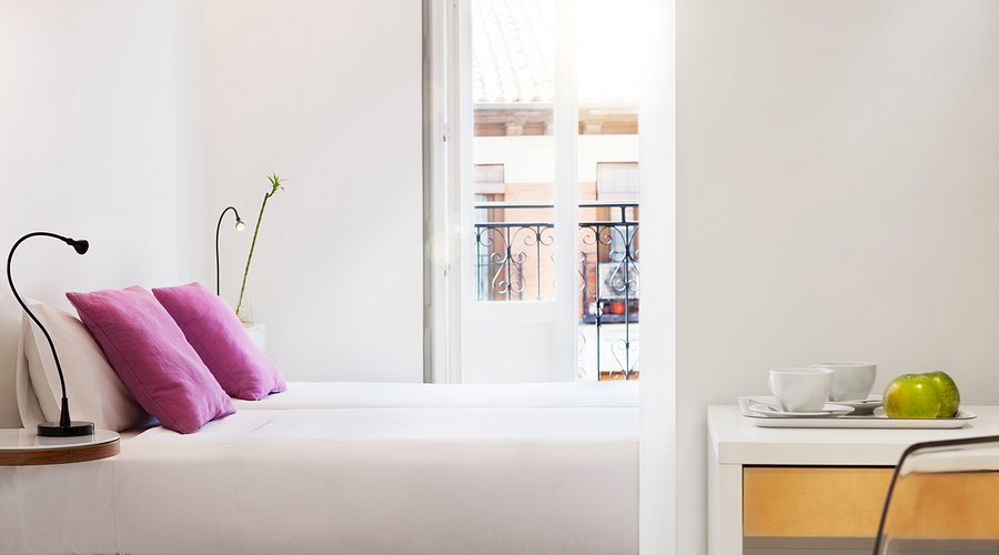 03-اتاق-هتل-دو-ستاره-آرتریپ-مادرید-Artrip-Hotel-Madrid.jpg
