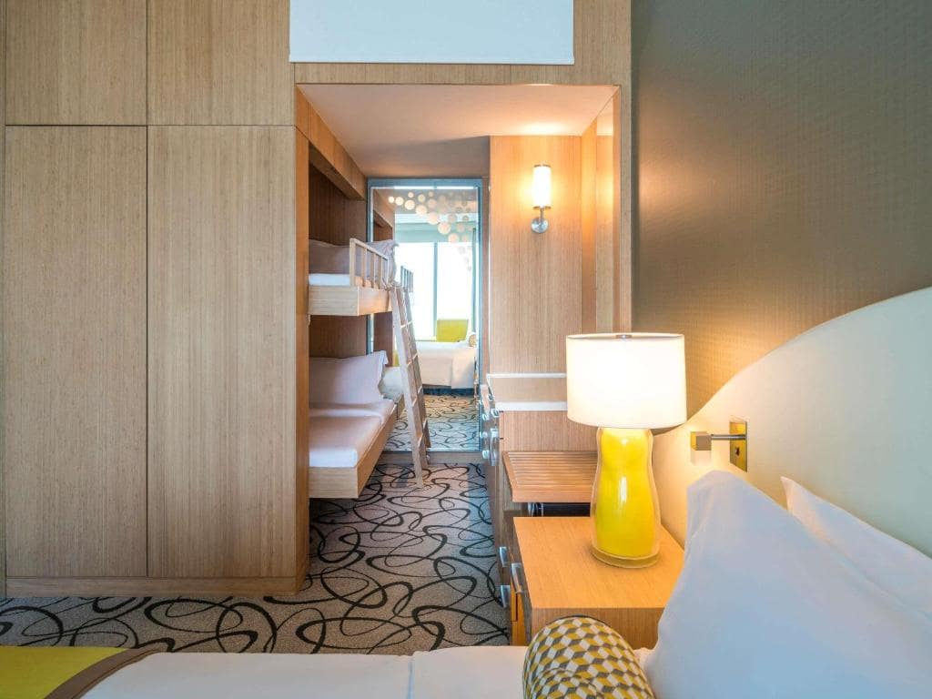 13-اتاق-خواب-هتل-5-ستاره-سوفیتل-داون-تاون-دبی-Sofitel-Dubai-Down-Town-View-Bedroom.jpg