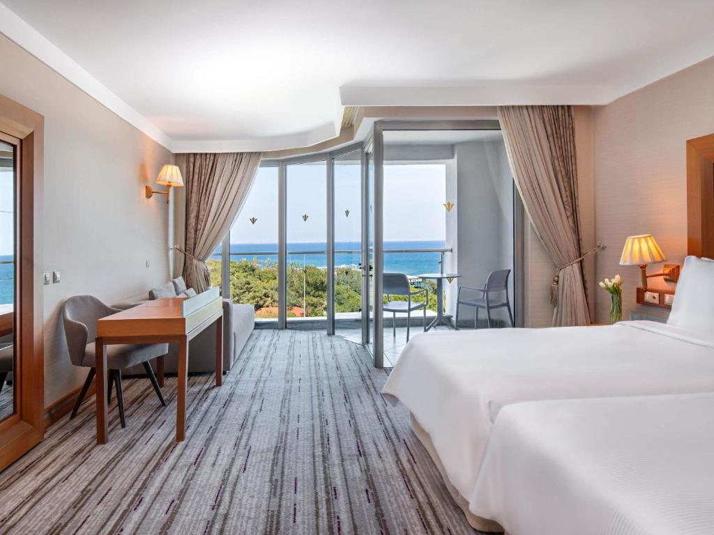 30 اتاق هتل 5 ستاره رکسوس سان گیت آنتالیا Rixos Sungate Antalya2.jpg
