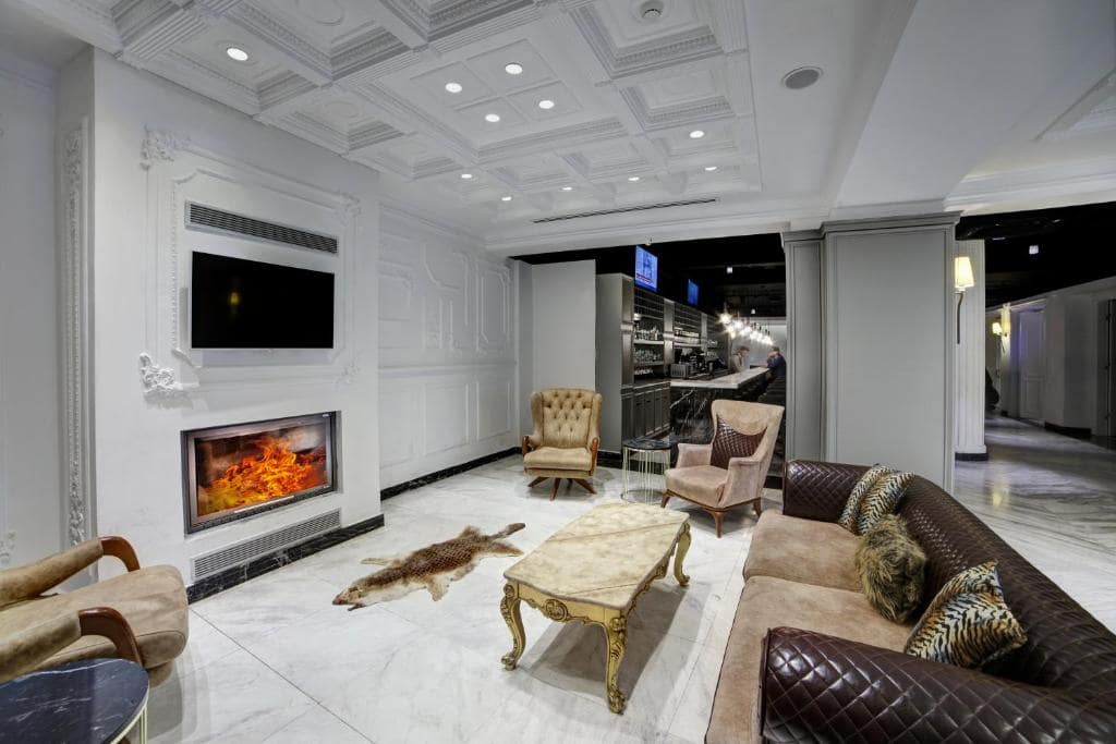 01-نمای-لابی-هتل-4-ستاره-وایت-مونارچ-استانبول-Lobby-Hotel-4-Setare-White-Monarch-Istanbul.jpg