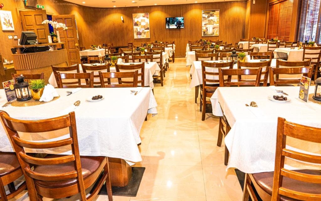 38-رستوران-هتل-4-ستاره-گرند-سنترال-دبی- Grand-Central-Dubai-Hotel-Restaurant.jpg