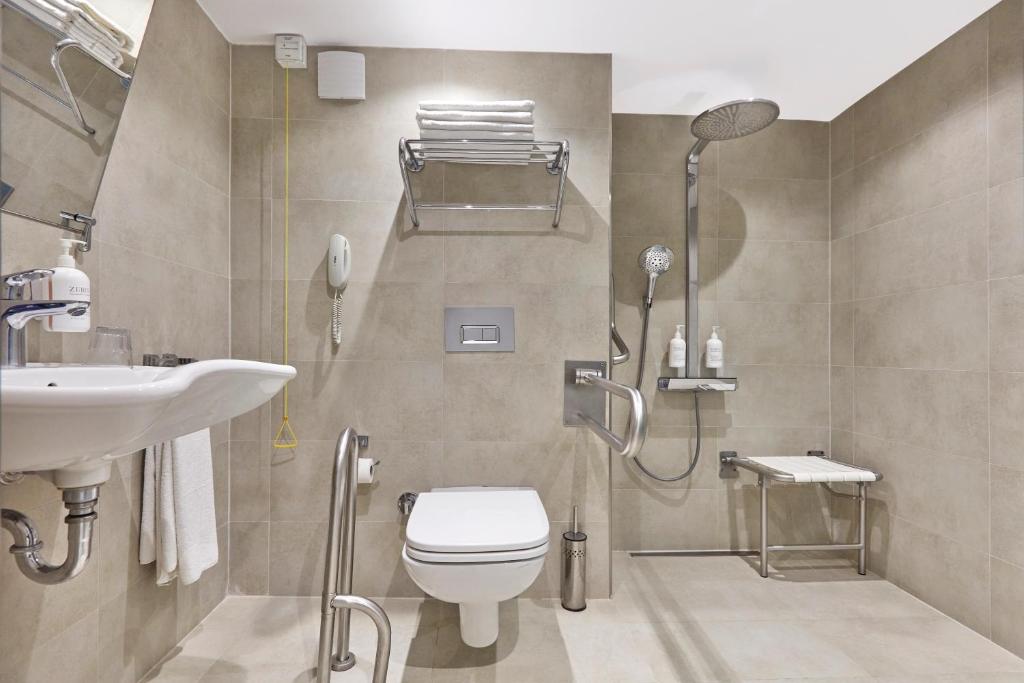 25-سرویس-Konak-Hotel-Taksim-هتل-کوناک-تکسیم.jpg