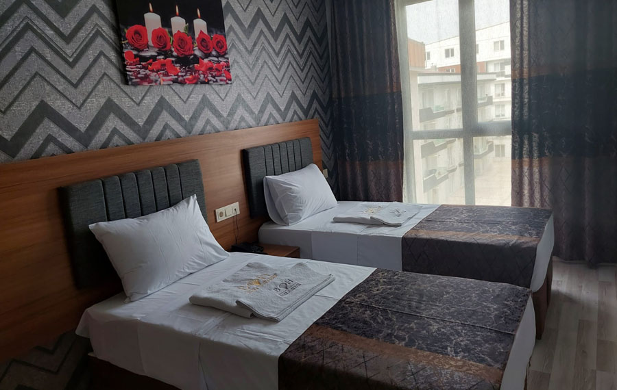 03 اتاق هتل 3 ستاره بیانکا دلوکس وان Bianca Deluxe Hotel Van.jpg