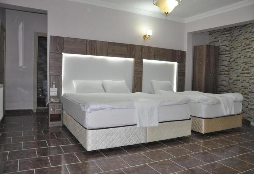 13 اتاق هتل 3 ستاره مولانا پالاس قونیه Mevlana Palace Hotel.jpg