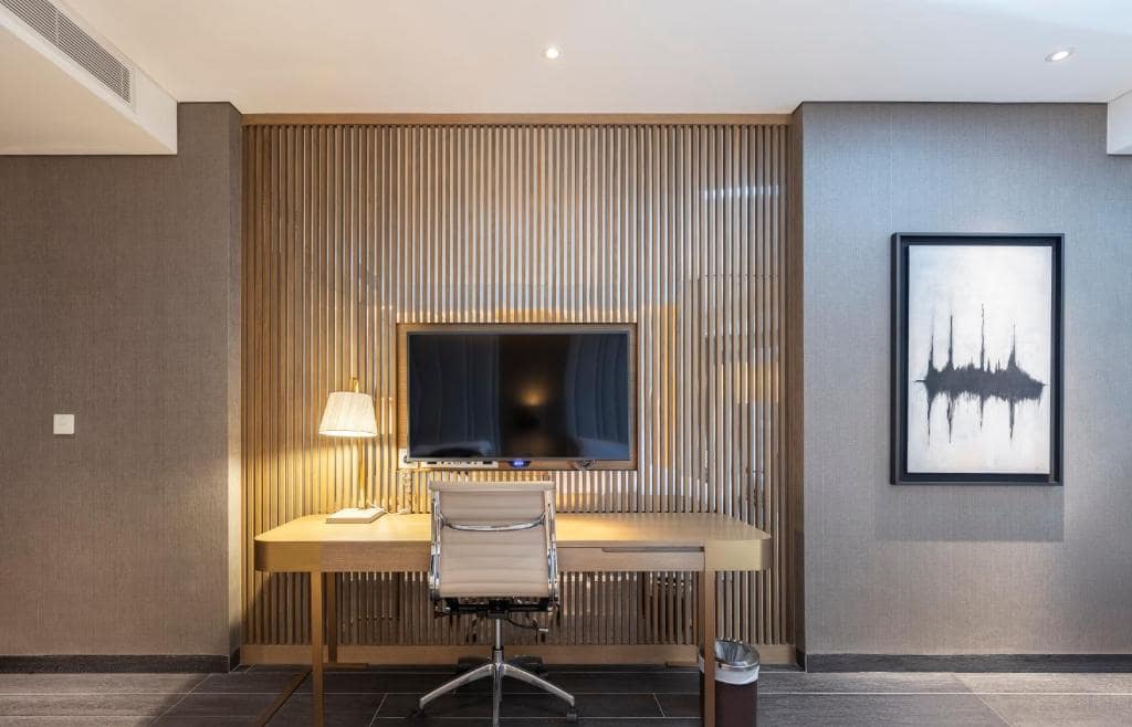 15-اتاق-هتل-5-ستاره-البندر-روتانا-کریک-دبی- Al-Bandar-Rotana-Dubai-Creek-Room.jpg