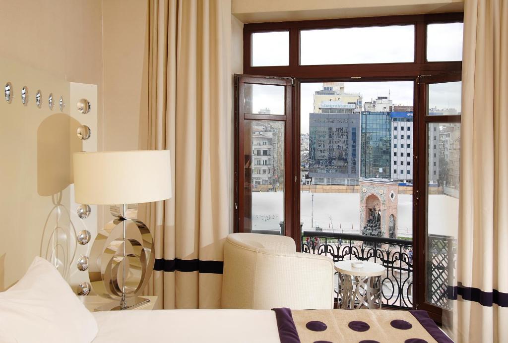 09-اتاق-Taxim-Hill-Hotel-Istanbul-هتل-تکسیم-هیل-استانبول.jpg