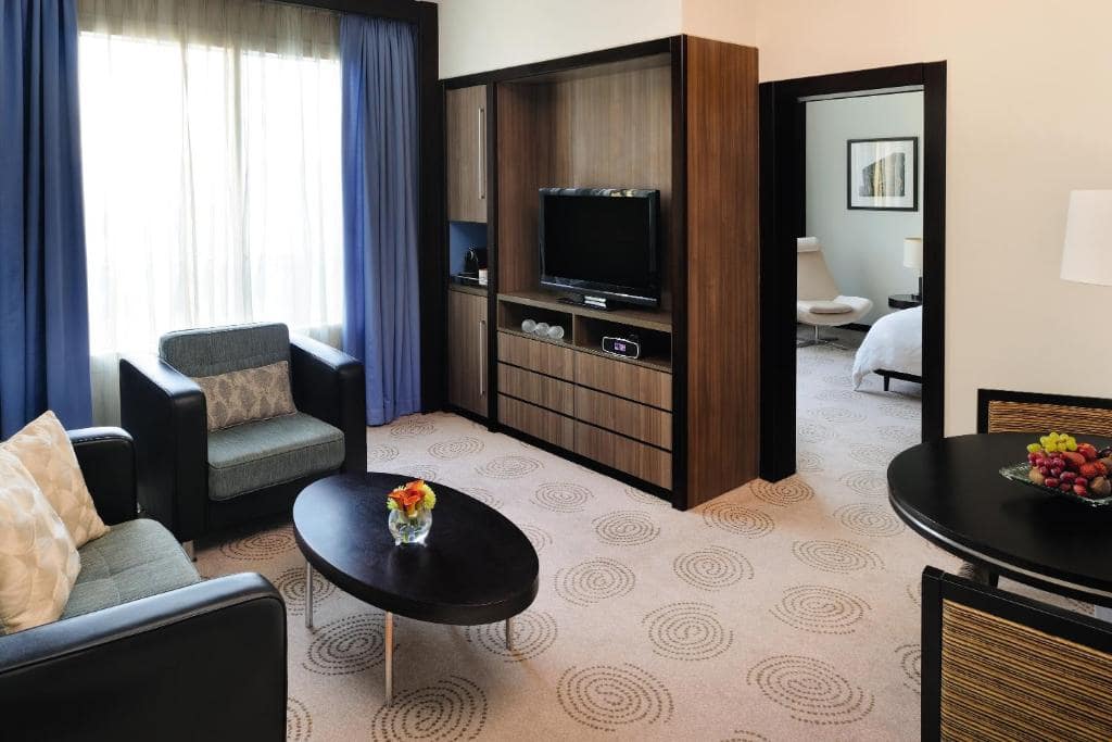 07-اتاق-هتل-5-ستاره-آوانی-دیره-دبی- Avani-Deira-Dubai-Hotel-Room.jpg