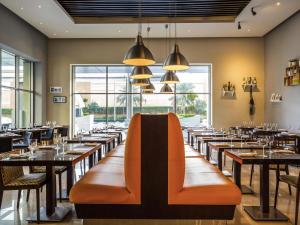 22-رستوران-هتل-3-ستاره-آیبیس-سیتی-سنتر-دبی- Hotel-Ibis-City-Center-Restaurant.jpg
