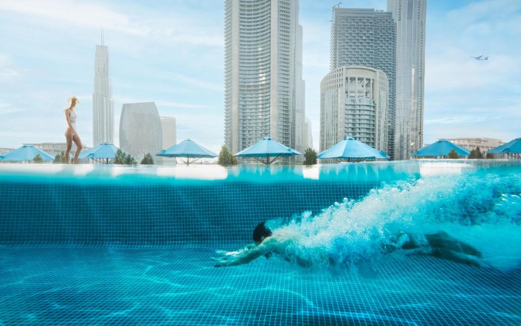 47-استخر-هتل-5-ستاره-سوفیتل-داون-تاون-دبی-Sofitel-Dubai-Down-Town-View-Pool.jpg