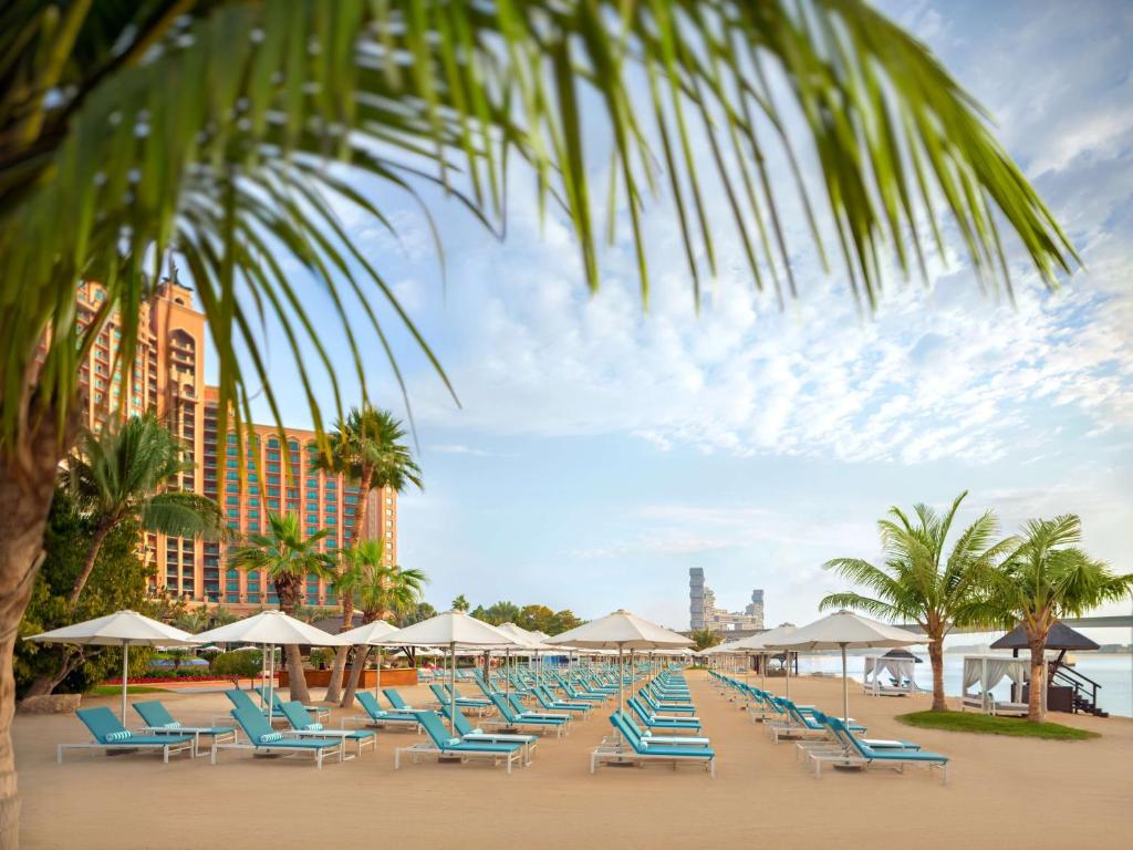 37-ساحل-هتل-5-ستاره-آتلانتیس-دبی- Atlantis-The-Palm-Beach.jpg