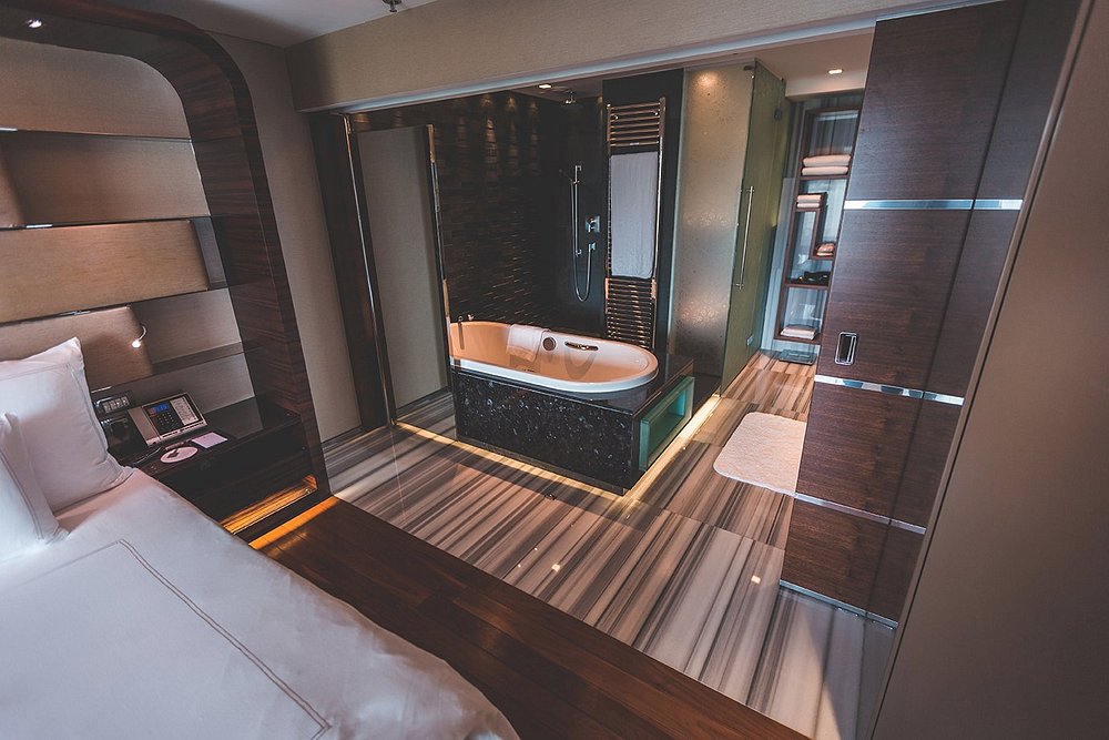 04-حمام-سرویس-هتل-5-سوئیس-اوتل-استانبول-BaThroom-Hotel-5-Swiss-Istanbul.jpg