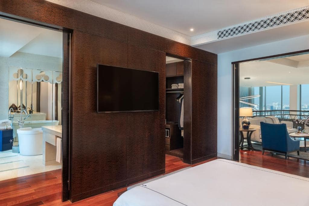 19-اتاق-خواب-هتل-5-ستاره-د-اچ-دبی- The-H-Dubai-Bedroom.jpg