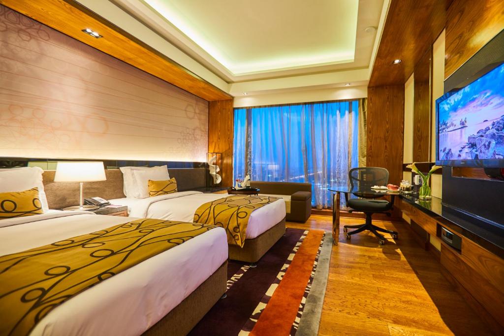 04-اتاق-هتل-5-ستاره-کراون-پلازا-روهینی-دهلی-Crowne-Plaza-Delhi-Rohini-Hotel.jpg