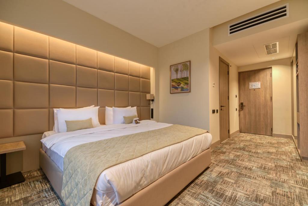 52 اتاق هتل 4 ستاره هایاسا ایروان ارمنستان Hayasa Hotel Yerevan.jpg