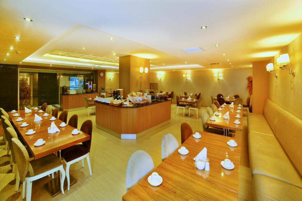 16-رستوران-Hotel-Grand-Emin-هتل-گرند-امین-استانبول.jpg