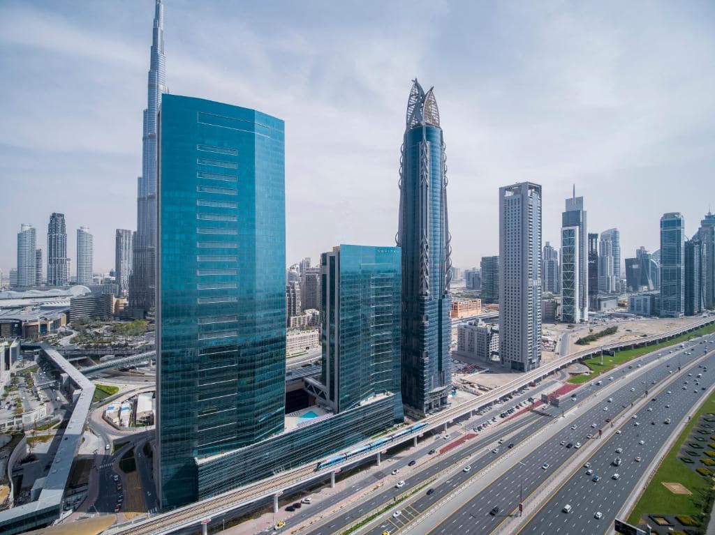01-نمای-هتل-5-ستاره-سوفیتل-داون-تاون-دبی-Sofitel-Dubai-Down-Town-View.jpg