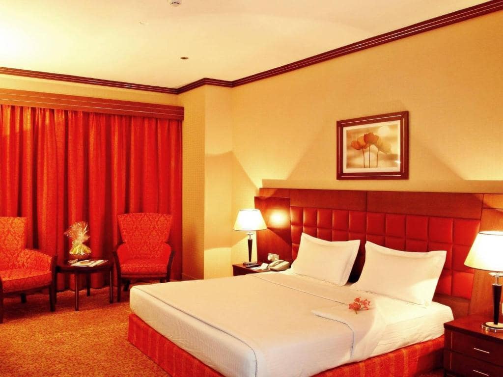 08-اتاق-هتل-4-ستاره-گرند-سنترال-دبی- Grand-Central-Dubai-Hotel-Room.jpg