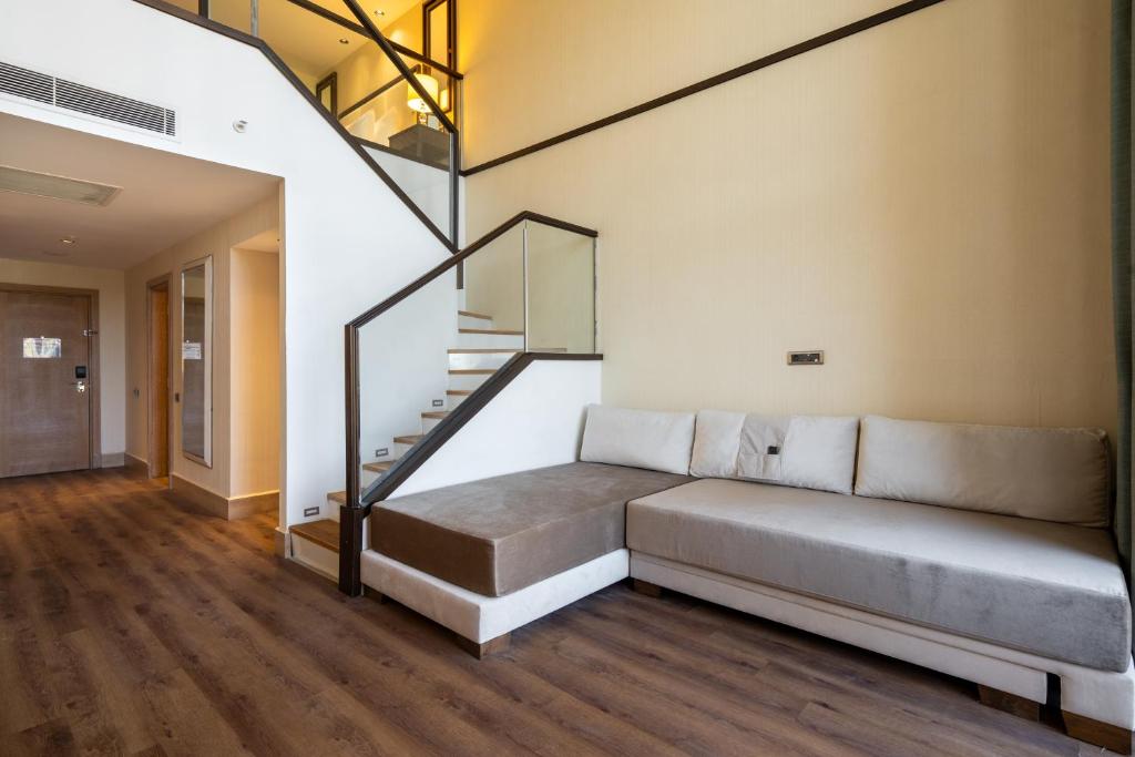 06-اتاق-هتل-5-ستاره-آمارا-پریمیر-پالاس-آنتالیا- Amara-Premier-Palace-Hotel-Antalya-Room.jpg