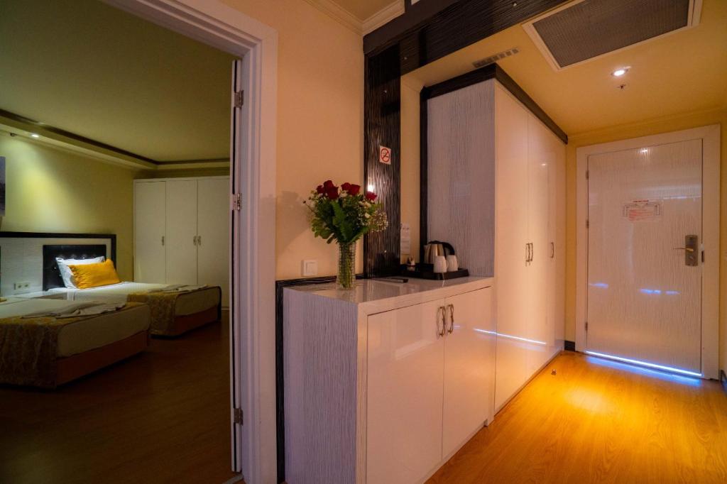 07-اتاق-هتل-5-ستاره-سنزا-د-این-ریزورت-آنتالیا- Senza-The-Inn-Resort-Antalya-Room.jpg