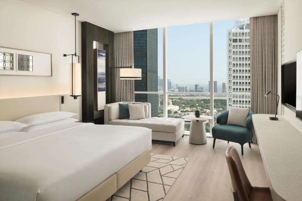 05-اتاق-هتل-5-ستاره-شرایتون-گرند-دبی Sheraton-Grand-Hotel-Dubai-Room-.jpg