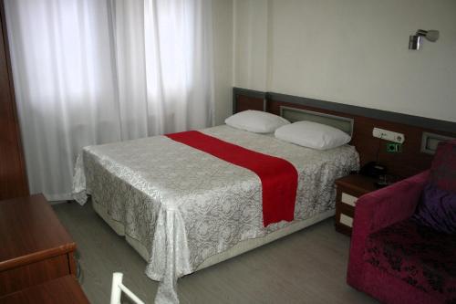 21 اتاق هتل 3 ستاره کوشک قونیه Kosk Otel Konya.jpg