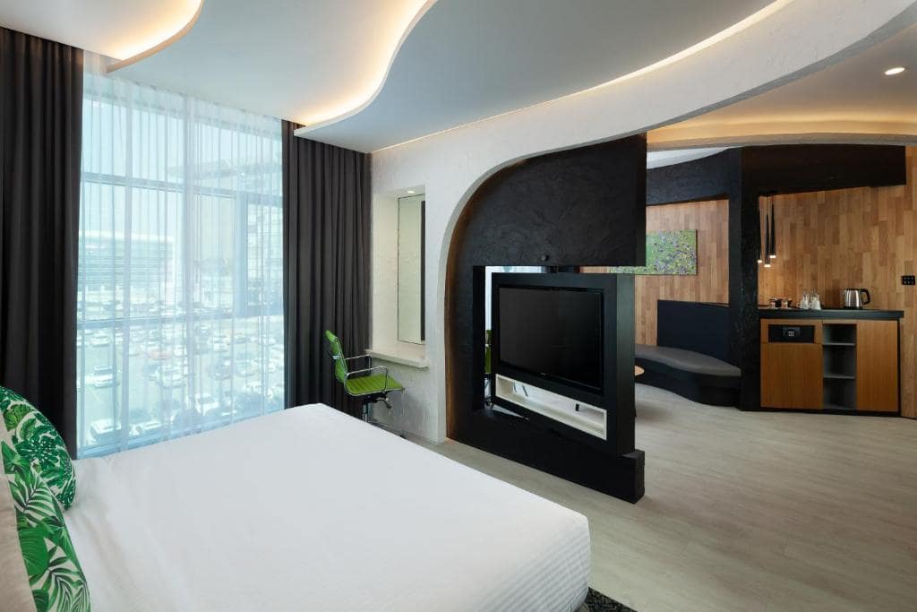 05-اتاق-هتل-4-ستاره-الخوری-اسکای-گاردن-دبی- Al-Khoory-Sky-Garden-Hotel-Dubai-Room.jpg