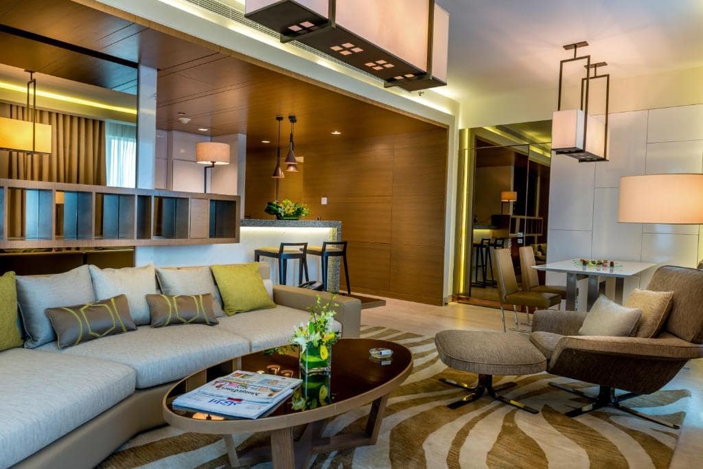 08-اتاق-خواب-هتل-4-ستاره-تاورز-روتانا-دبی- Towers-Rotana-Hotel-Dubai-Bedroom.jpg