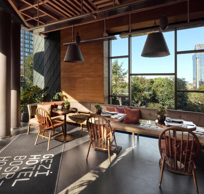 04-کافه--Gezi-Bosphorus-hotel-هتل-گزی-بسفروس-استانبول-.jpg