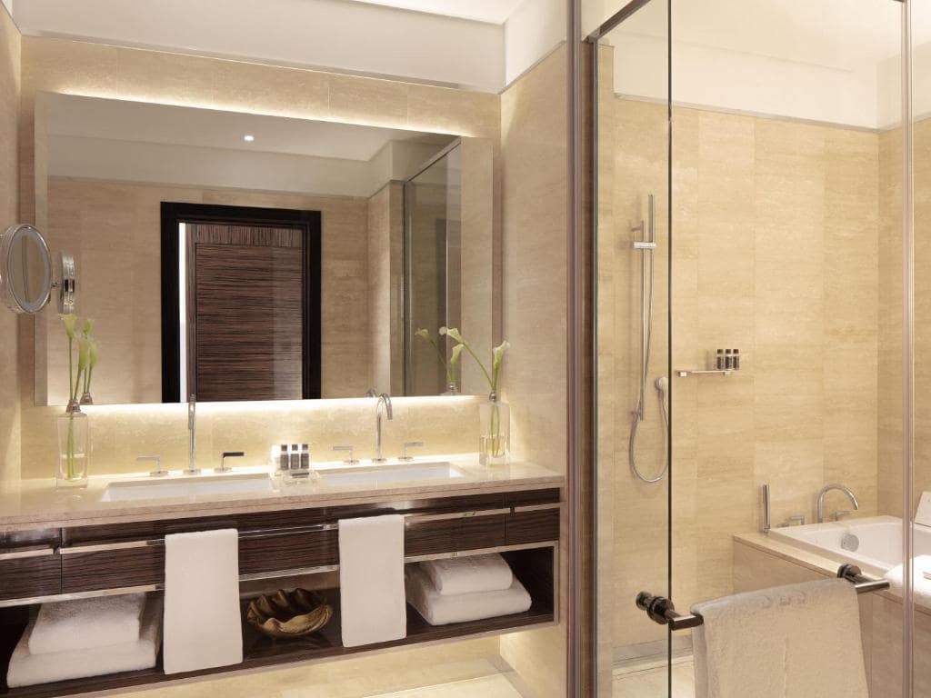 24-سرویس-بهداشتی-هتل-5-ستاره-هاید-دبی- Hyde-Hotel-Dubai-Bathroom.jpg