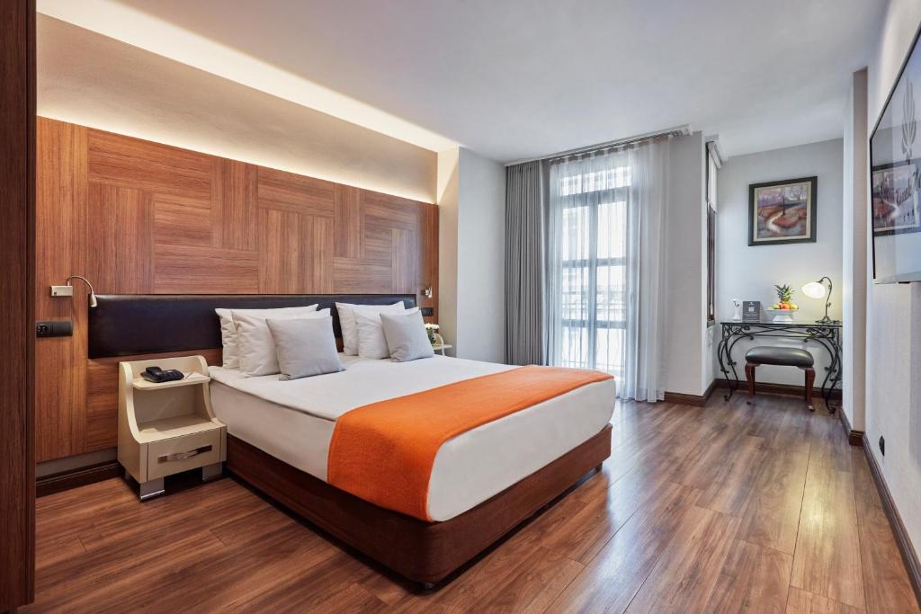 26-اتاق-Konak-Hotel-Taksim-هتل-کوناک-تکسیم.jpg