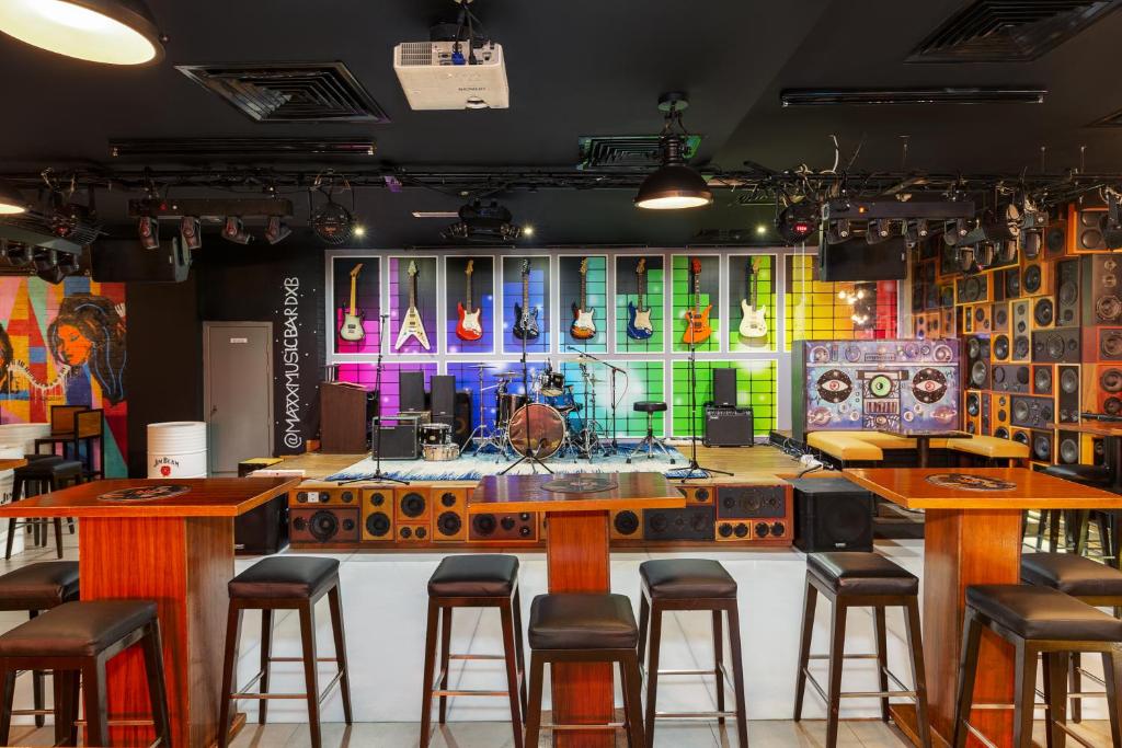 30-بار-هتل-3-ستاره-هتل-سیتی-مکس-البرشا-ات-د-مال-دبی- Citymax-Hotel-Al-Barsha-at-the-Mall-Dubai-Bar.jpg
