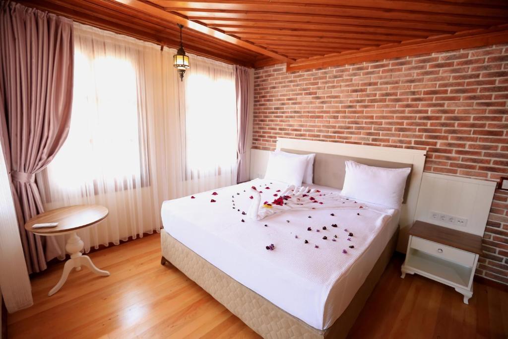 42-اتاق-هتل-3-ستاره-کروان-وان-Kervan-Hotel-Van.jpg
