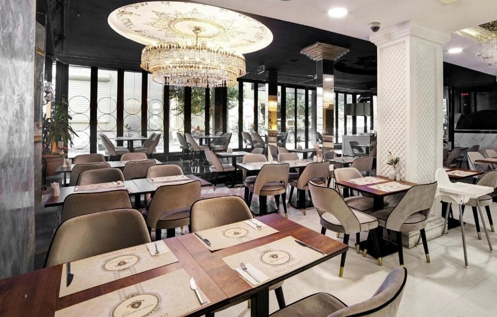 02-نمای-غذا-خوری-هتل-4-ستاره-وایت-مونارچ-استانبول-Dining-Hotel-4-Setare-White-Monarch-Istanbul.jpg