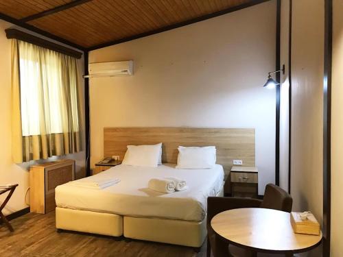 32 اتاق هتل 4 ستاره ارمنیا ویلیج پارک ایروان ارمنستان Armenian Village Park Hotel Yerevan.jpg