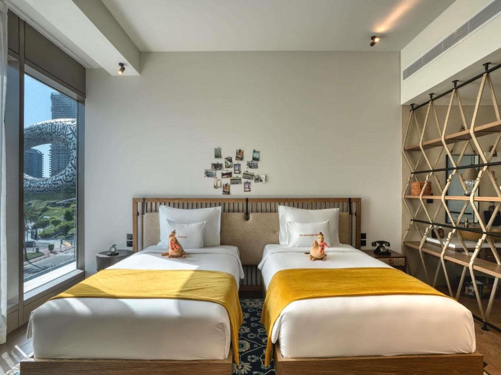 40-اتاق-خواب-هتل-5 ستاره-25-ساعت-وان-سنترال-دبی-25Hours-Hotel-Dubai-One-Central-Bedroom.jpg