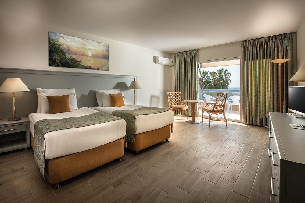 14 اتاق هتل 4 ستاره گرند بلو اسکای اینترنشنال کوش آداسی The Grand Blue Sky International Kusadasi.jpg