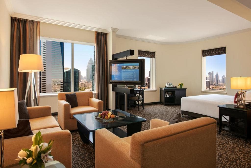 32-اتاق-خواب-هتل-4-ستاره-تاورز-روتانا-دبی- Towers-Rotana-Hotel-Dubai-Bedroom.jpg