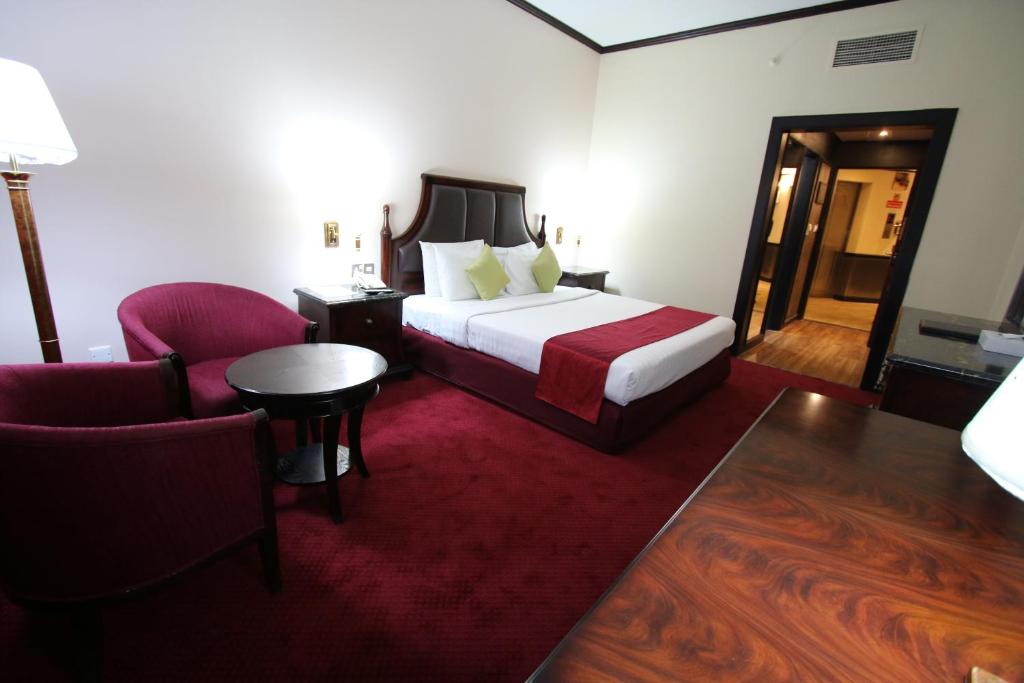 03-اتاق-هتل-3-ستاره-گرند-می-فیر-دبی- Grand-Mayfair-Hotel-Room.jpg