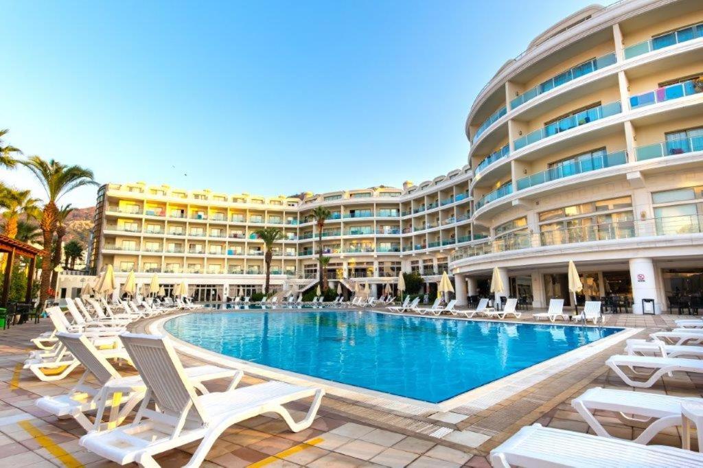 47 استخر هتل 4 ستاره پینتا پارک دلوکس مارماریس Pineta Park Deluxe Hotel Marmaris.jpg
