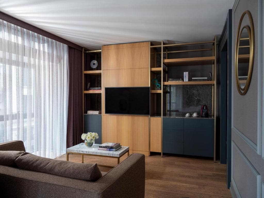 هتل-5ستاره-سوفیتل-استانبول-سالن-نشیمن-05-Hotel-5-Setare-Sofitel-View-Living-Room.jpg
