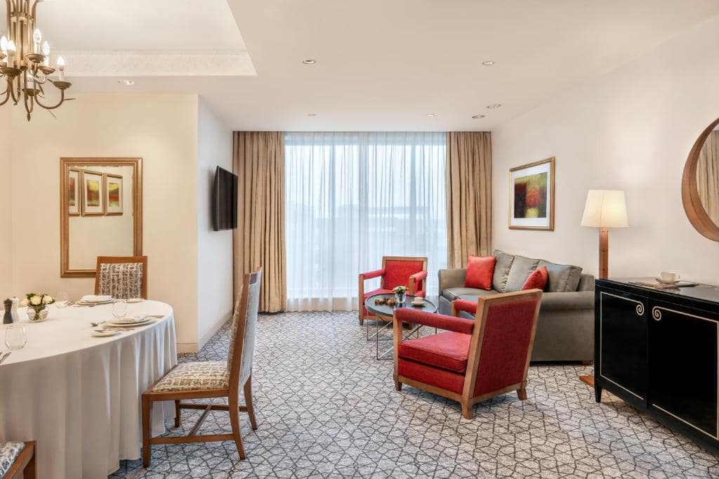 10-اتاق-خواب-هتل-5-ستاره-د-اچ-دبی- The-H-Dubai-Bedroom.jpg