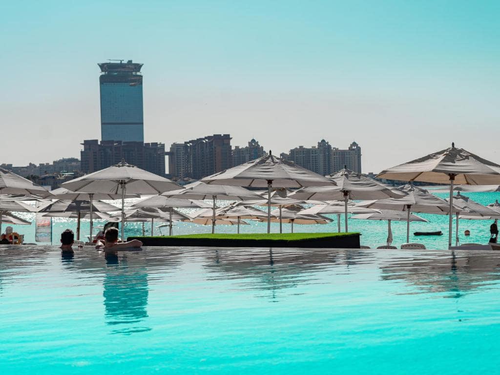 31-ساحل-هتل-5-ستاره-رویال-سنترال-د-پالم-دبی- Royal-Central-Hotel-The-Palm-Beach.jpg