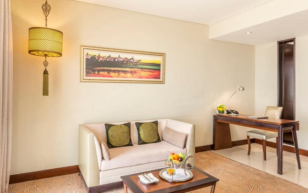 25-اتاق-هتل-5-ستاره-د-تاور-پلازا-دبی- The-Tower-Plaza-Hotel-Dubai-Room.jpg