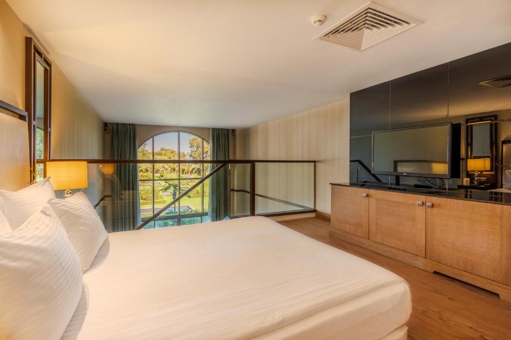 07-اتاق-هتل-5-ستاره-آمارا-پریمیر-پالاس-آنتالیا- Amara-Premier-Palace-Hotel-Antalya-Room.jpg