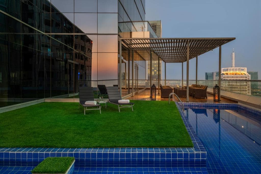 40-استخر-هتل-5-ستاره-د-اچ-دبی- The-H-Dubai-Pool.jpg