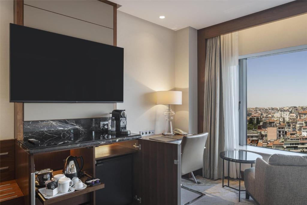 16-اتاق-Conrad-Istanbul-Bosphorus-هتل-کنراد-بسفروس-استانبول-.jpg