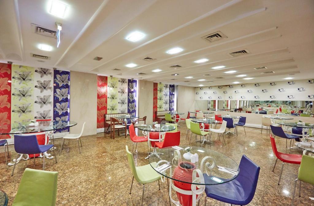 11-رستوران-Konak-Hotel-Taksim-هتل-کوناک-تکسیم.jpg